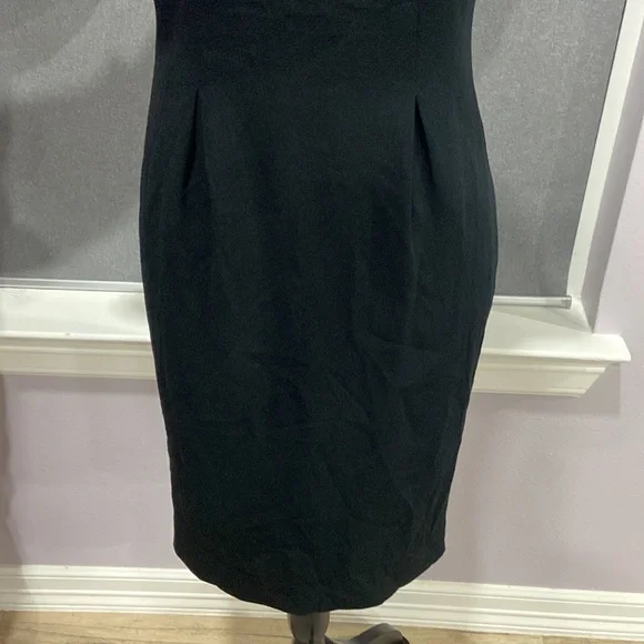 Pencil dress 🖤 - Picture 3 of 6